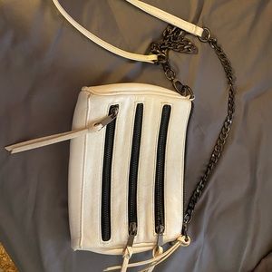 Charming Charlie‘s cross body bag
